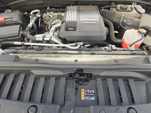 Used 2025 Chevrolet Silverado 1500 LTZ w/ LTZ Premium Package image 34