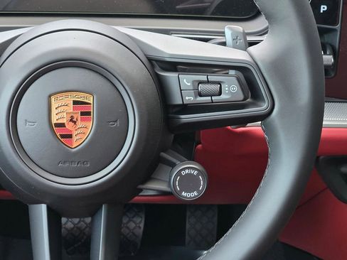 New 2026 Porsche Cayenne image 17