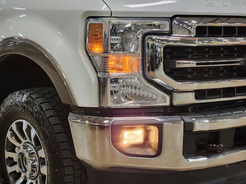Used 2022 Ford F250 Lariat w/ Lariat Value Package AWD/4WD image 13