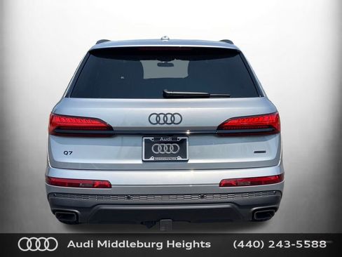 Used 2025 Audi Q7 2.0T Premium w/ Convenience Plus Package image 7