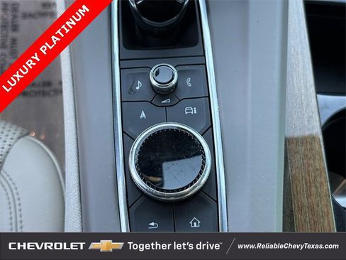 Used 2021 Cadillac Escalade Premium Luxury Platinum image 25