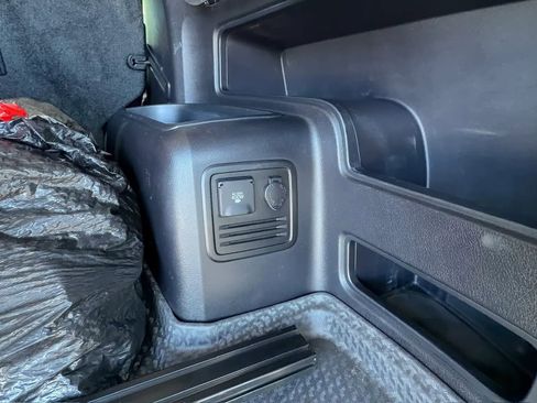 Used 2016 Toyota 4Runner 4WD image 6