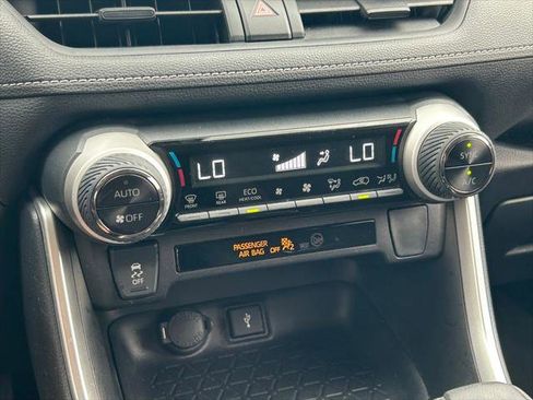 Certified 2022 Toyota RAV4 LE image 27