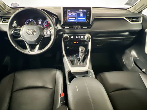 Used 2021 Toyota RAV4 XLE Premium FWD image 29