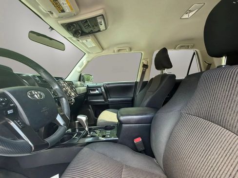 Used 2018 Toyota 4Runner TRD Off-Road AWD/4WD image 18