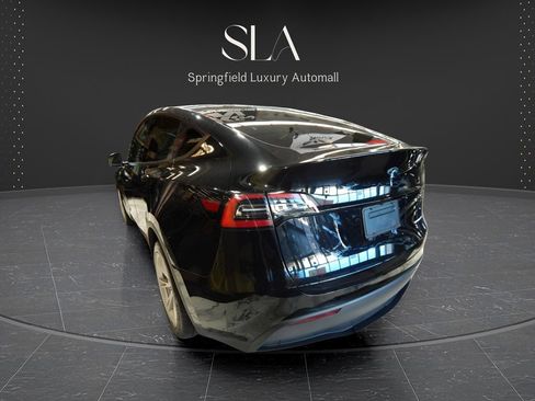Used 2025 Tesla Model Y Long Range AWD/4WD image 5
