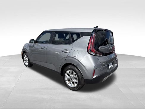 Certified 2023 Kia Soul LX w/ Option Group 015 FWD image 9