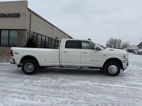 Used 2022 RAM 3500 Limited w/ Max Tow Package image 5