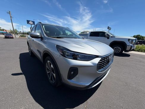 Used 2024 Ford Escape Platinum AWD/4WD image 4