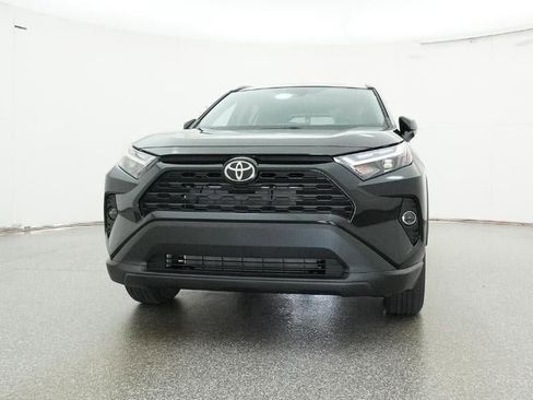 New 2025 Toyota RAV4 XLE image 31