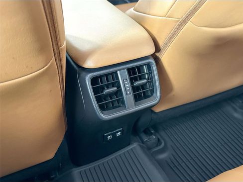 Used 2020 Lexus UX 200 image 30