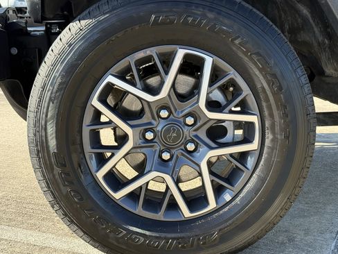 Used 2025 Jeep Wrangler Sahara image 12