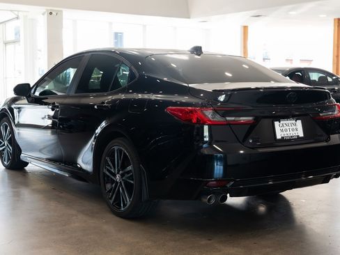 Used 2025 Toyota Camry XSE w/ Premium Package AWD/4WD image 6