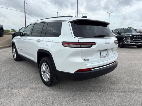 New 2026 Jeep Grand Cherokee L Laredo RWD image 4