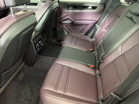 Certified 2024 Porsche Cayenne S AWD/4WD image 23