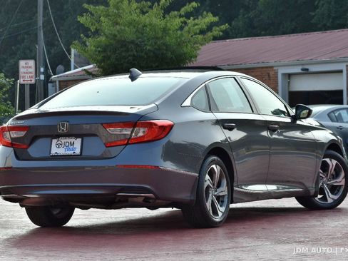 Used 2018 Honda Accord EX image 5