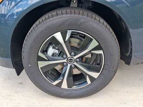 New 2026 Volvo XC60 B5 Core AWD/4WD image 3