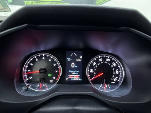 Used 2021 Toyota RAV4 XLE AWD/4WD image 19