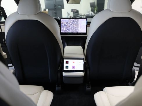 Used 2026 Tesla Model X AWD/4WD image 56