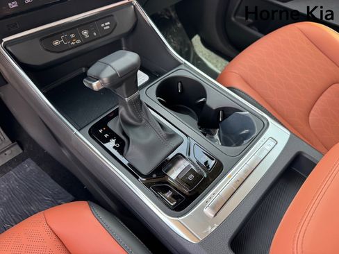 New 2026 Kia Carnival EX FWD image 17