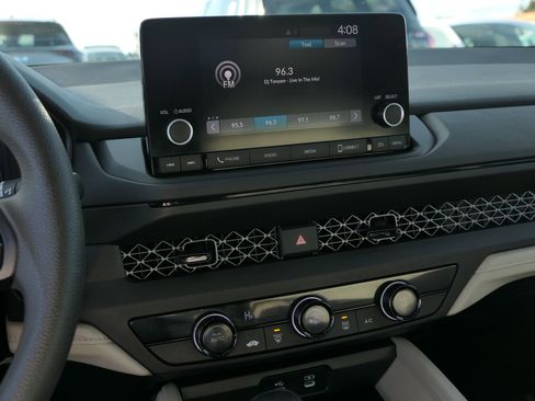 Used 2023 Honda Accord LX image 19