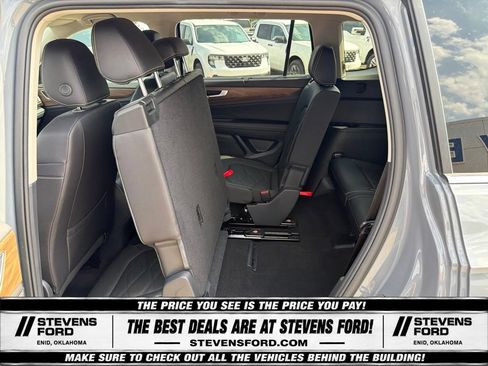 Used 2025 Volkswagen Atlas SE AWD/4WD image 35