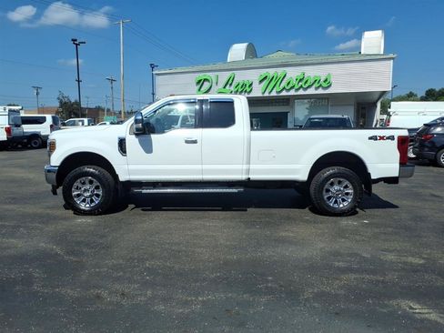 Used 2019 Ford F350 XLT w/ XLT Premium Package AWD/4WD image 8