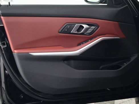 Used 2025 BMW 330i Sedan w/ Premium Package image 12