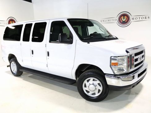 Used 2014 Ford E-350 and Econoline 350 XLT image 63