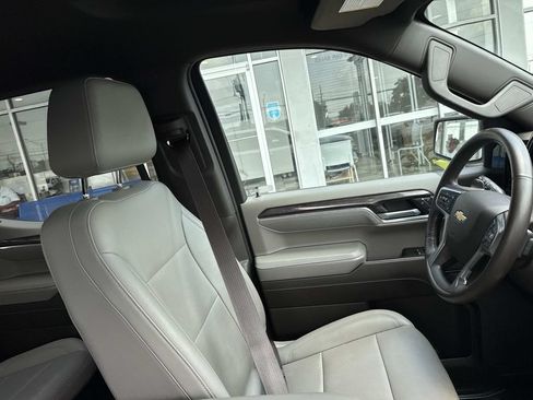 Used 2022 Chevrolet Silverado 1500 LTZ RWD image 11
