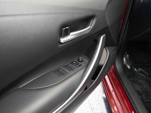 Used 2024 Toyota Corolla SE FWD image 7