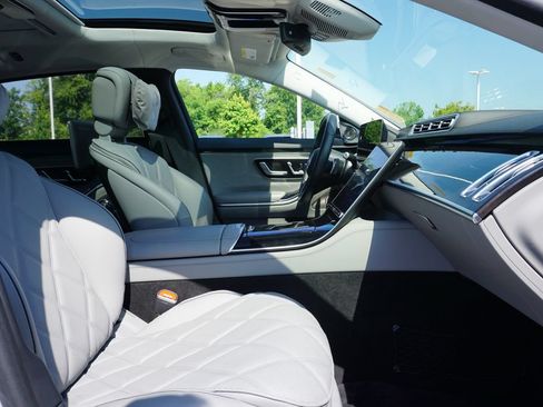 Certified 2023 Mercedes-Benz Maybach S 680 4MATIC image 64