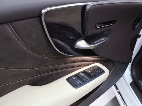 Used 2020 Lexus LS 500 w/ Luxury Package image 62