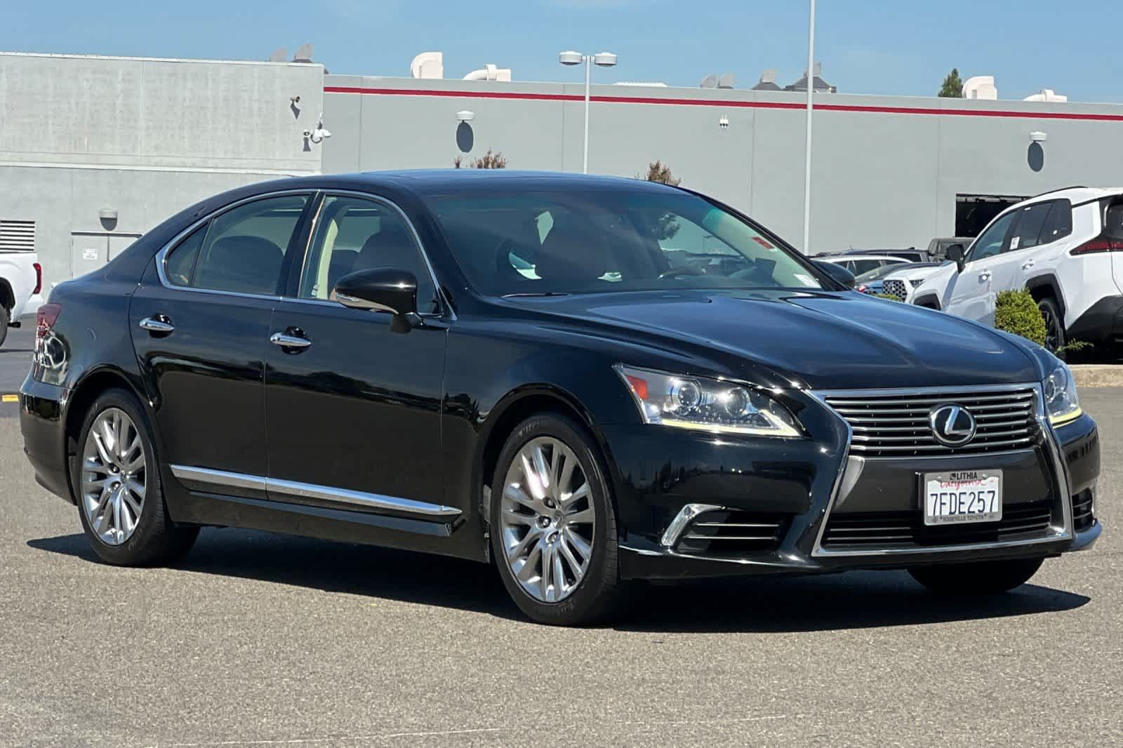 Used 2014 Lexus LS 460 w/ Comfort Package RWD image 5