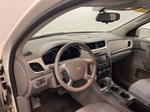 Used 2015 Chevrolet Traverse LT w/ Style and Technology Package image 7
