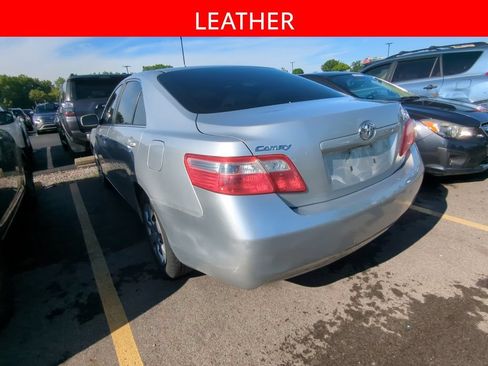 Used 2009 Toyota Camry LE FWD image 4