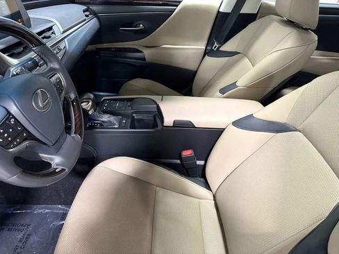 Used 2019 Lexus ES 350 w/ Premium Package FWD image 15
