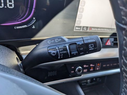 Certified 2025 Kia Sportage EX image 33