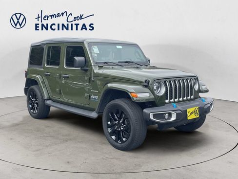 Used 2023 Jeep Wrangler Unlimited Sahara AWD/4WD image 7