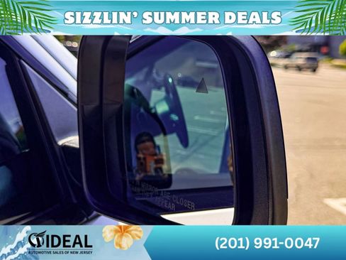 Used 2019 Jeep Grand Cherokee Laredo AWD/4WD image 39