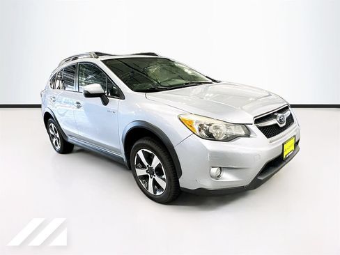 Used 2015 Subaru Crosstrek Touring w/ Popular Package #2 AWD/4WD image 2