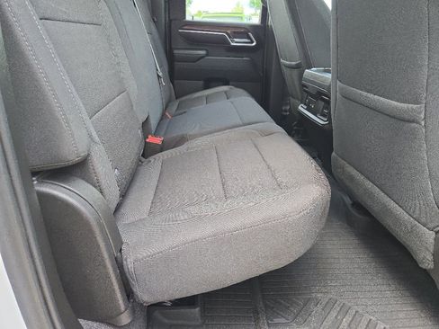 Used 2024 Chevrolet Silverado 2500 LT AWD/4WD image 95