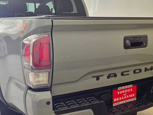 Certified 2023 Toyota Tacoma TRD Off-Road w/ TRD Premium Off Road Package AWD/4WD image 7
