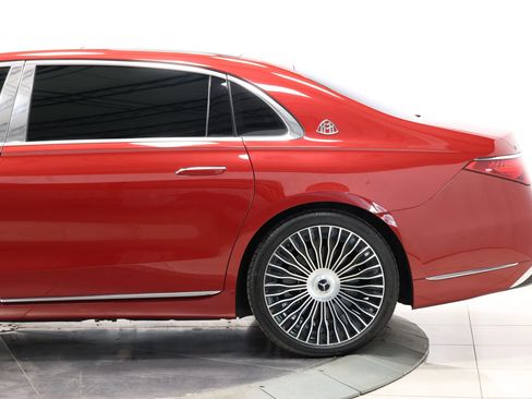 Used 2021 Mercedes-Benz Maybach S 580 4MATIC image 9