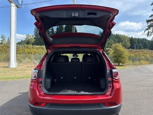 New 2025 Jeep Compass Latitude w/ Altitude Special Edition image 22
