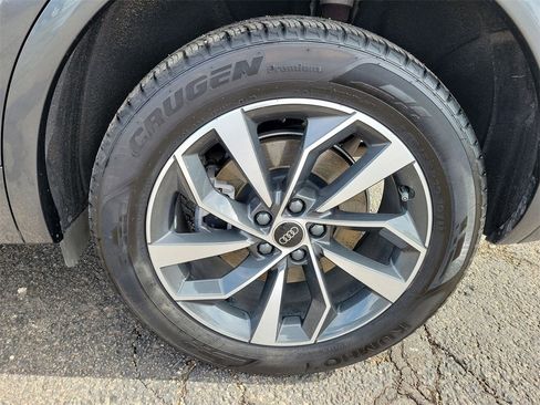 Used 2023 Audi Q5 2.0T Premium w/ Convenience Package image 10