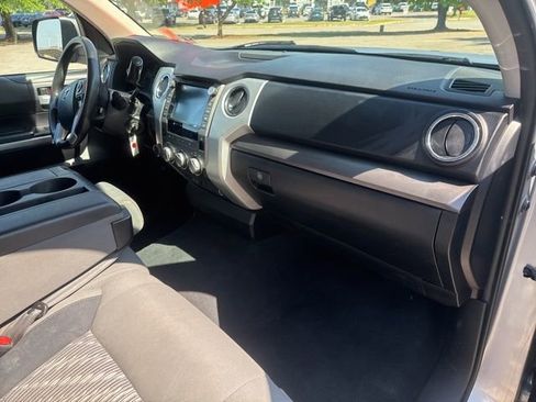 Used 2020 Toyota Tundra SR5 AWD/4WD image 15