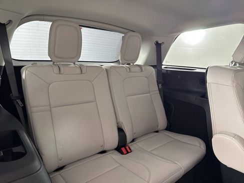 New 2026 Lincoln Aviator Premiere image 25