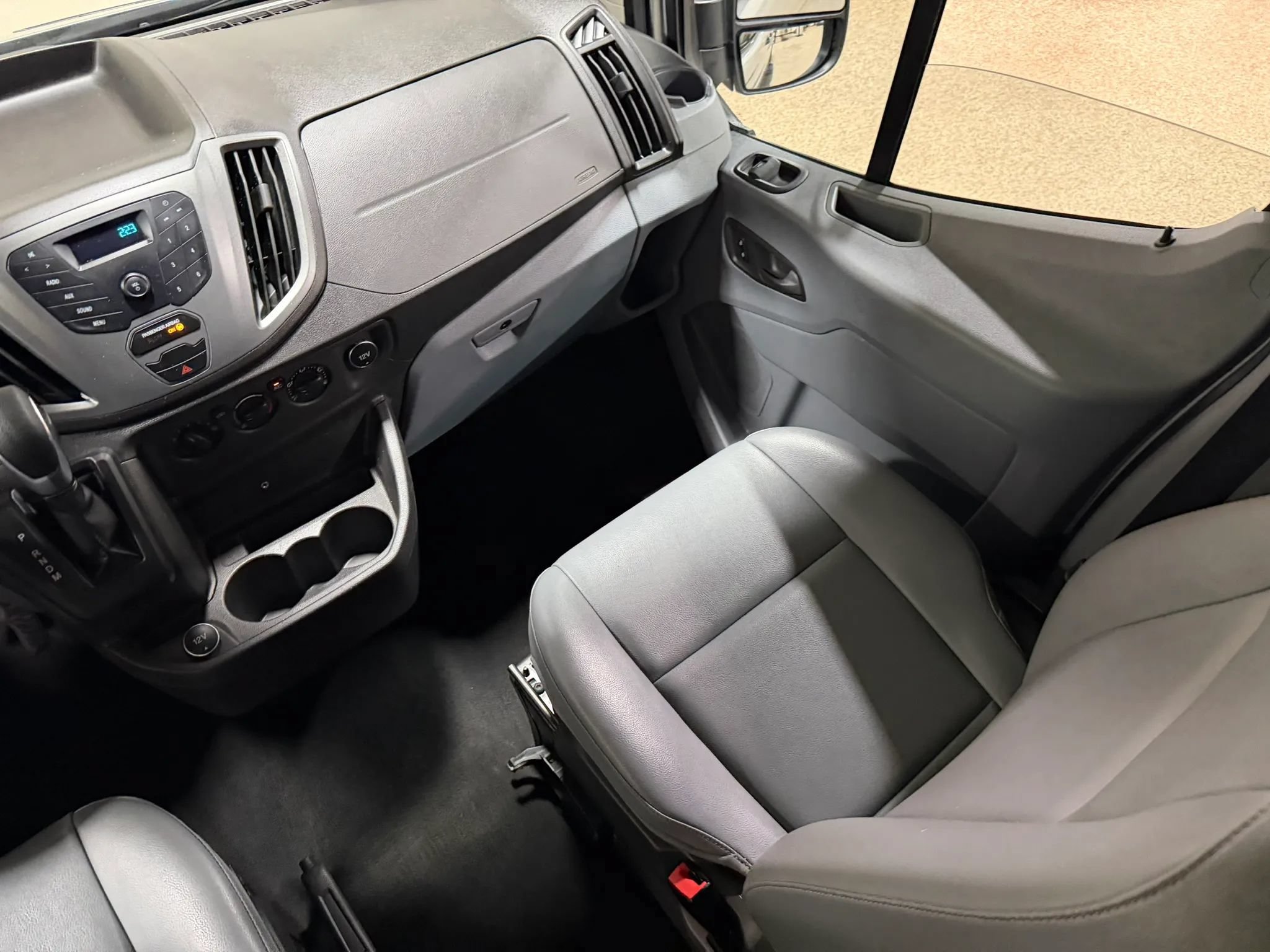 Used 2019 Ford Transit 250 148 Medium Roof RWD image 45