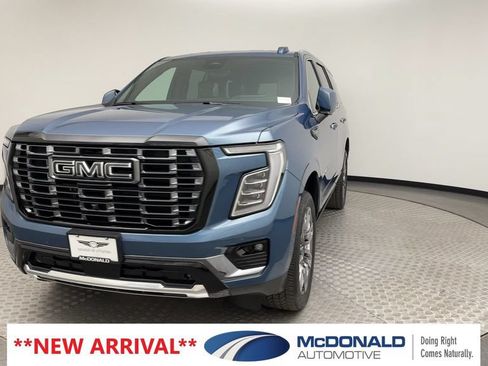 Used 2025 GMC Yukon Denali Ultimate AWD/4WD image 7